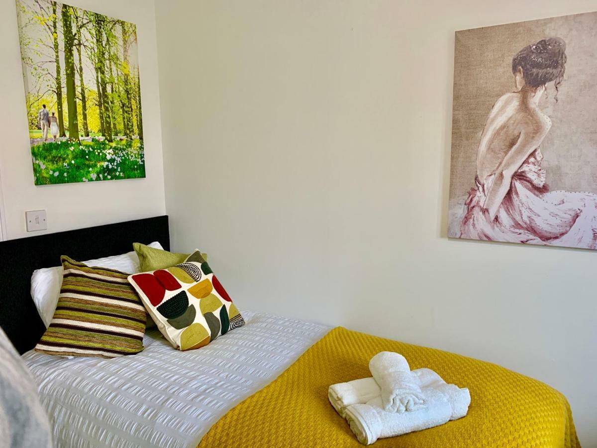 2 Bedrooms Modern Apartment, Lounge, Full Kitchen, Balcony, 5 Minutes Stratford Station Londres Exterior foto