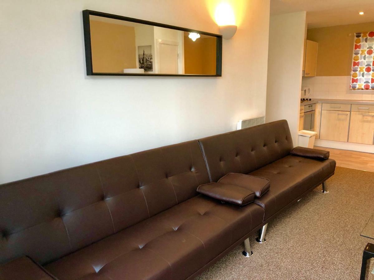 2 Bedrooms Modern Apartment, Lounge, Full Kitchen, Balcony, 5 Minutes Stratford Station Londres Exterior foto