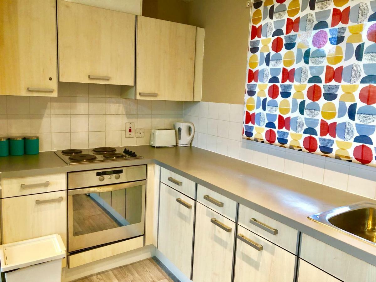 2 Bedrooms Modern Apartment, Lounge, Full Kitchen, Balcony, 5 Minutes Stratford Station Londres Exterior foto